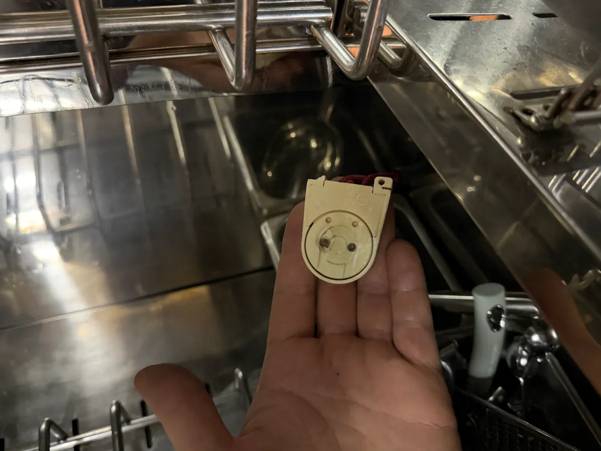 테마파크 식당 도마소독고 램프소켓, 안정기 교체 2번째 사진