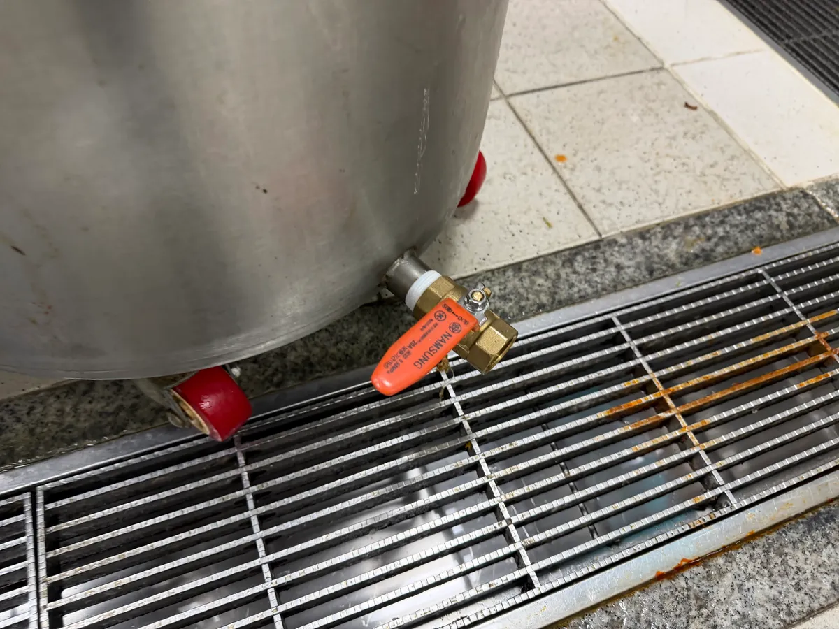대기업 사업장 구내식당 스팀솥 스팀배관·잔반통 밸브 교체 4번째 사진