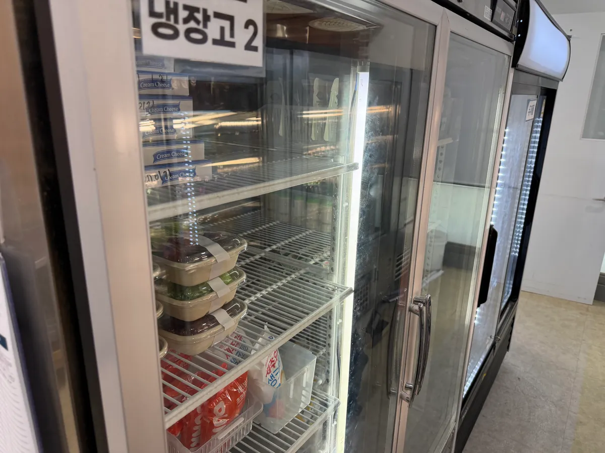 기업 구내식당 쇼케이스 컨트롤러 교체, 쇼케이스 형광등 교체 5번째 사진