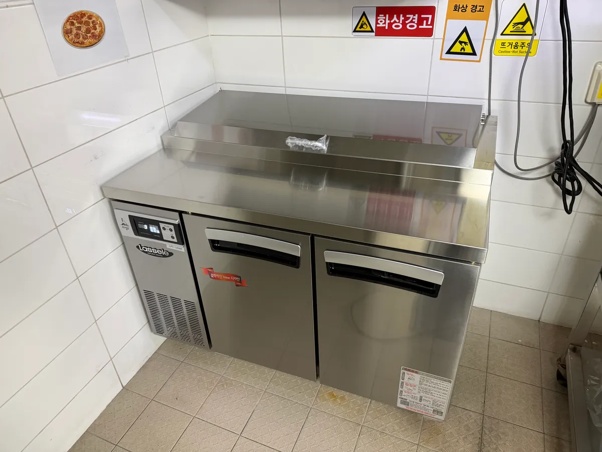 테마파크 식당 토핑 테이블냉장고(간냉식) 교체 5번째 사진