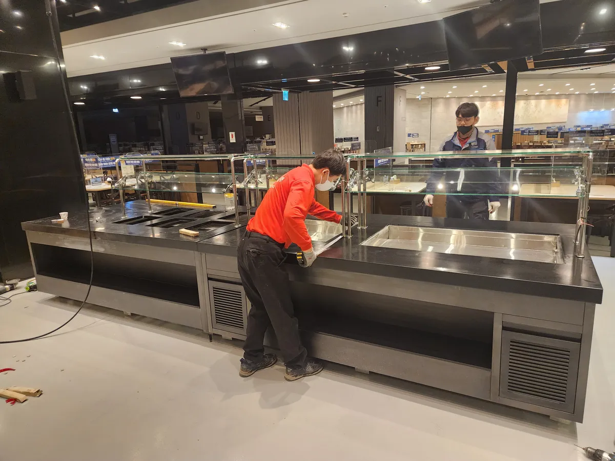 [경기 수원] 대기업 사업장 내 추가 배식대 설치 작업 — 005